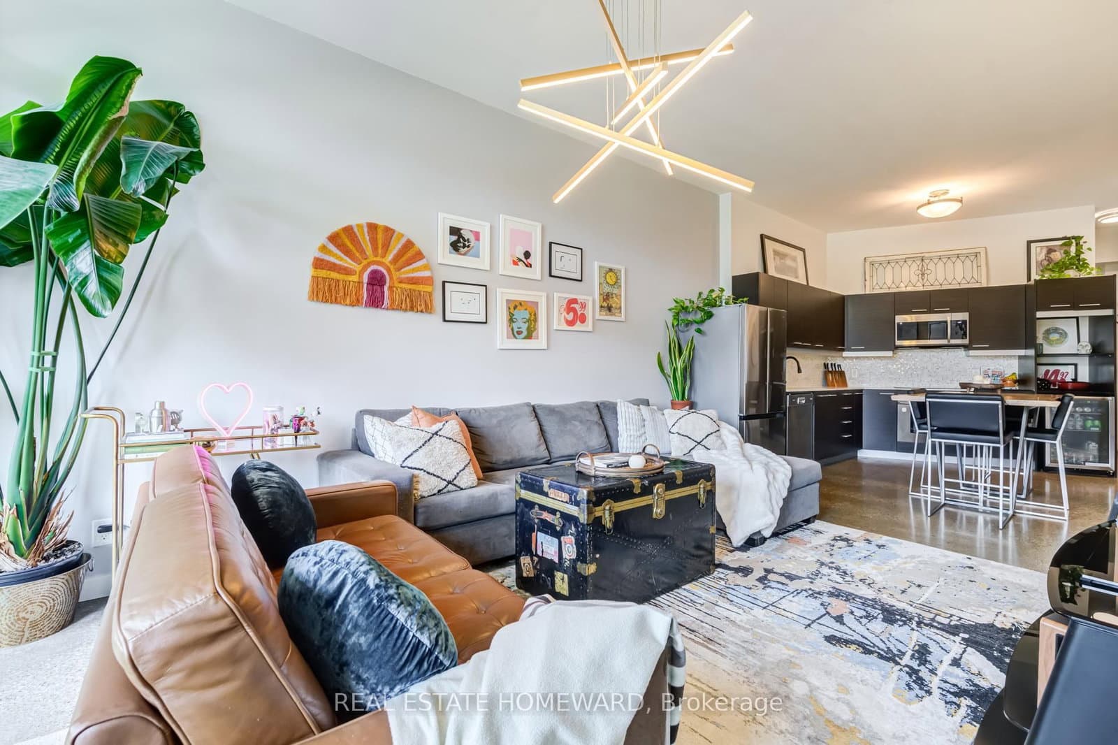 549 King Street E, Unit 310 thumbnail 3