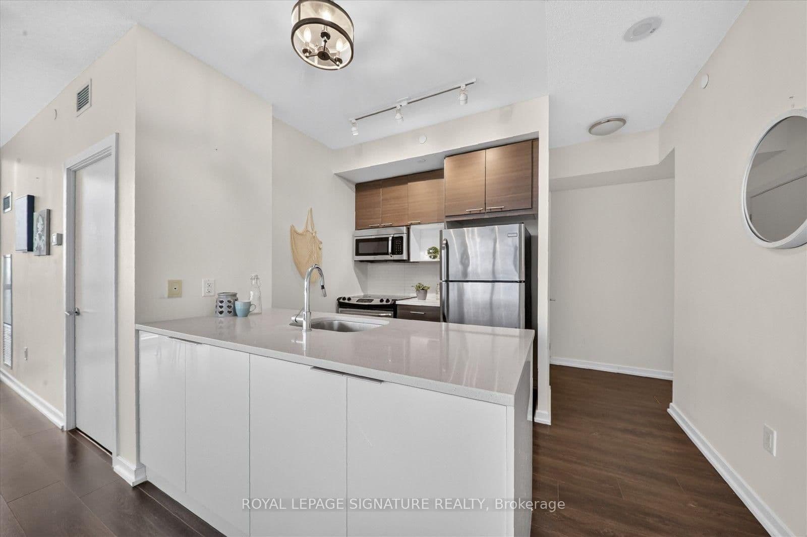 66 Forest Manor Road, Unit 2112 thumbnail 11