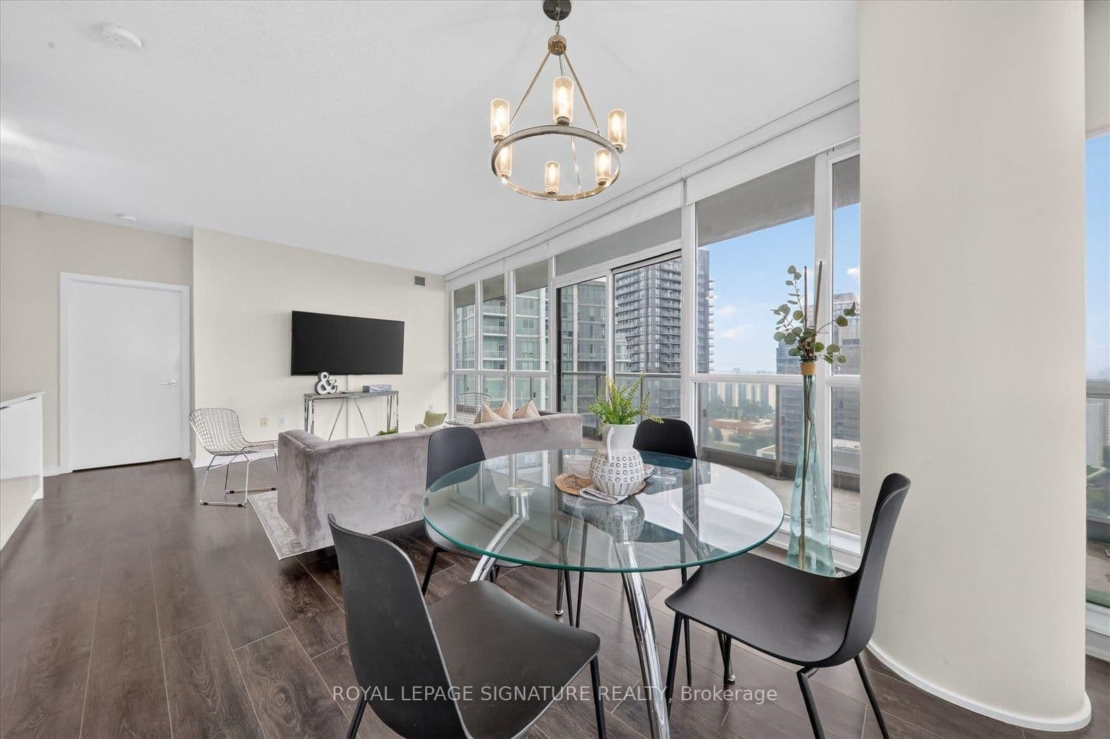 66 Forest Manor Road, Unit 2112 thumbnail 19