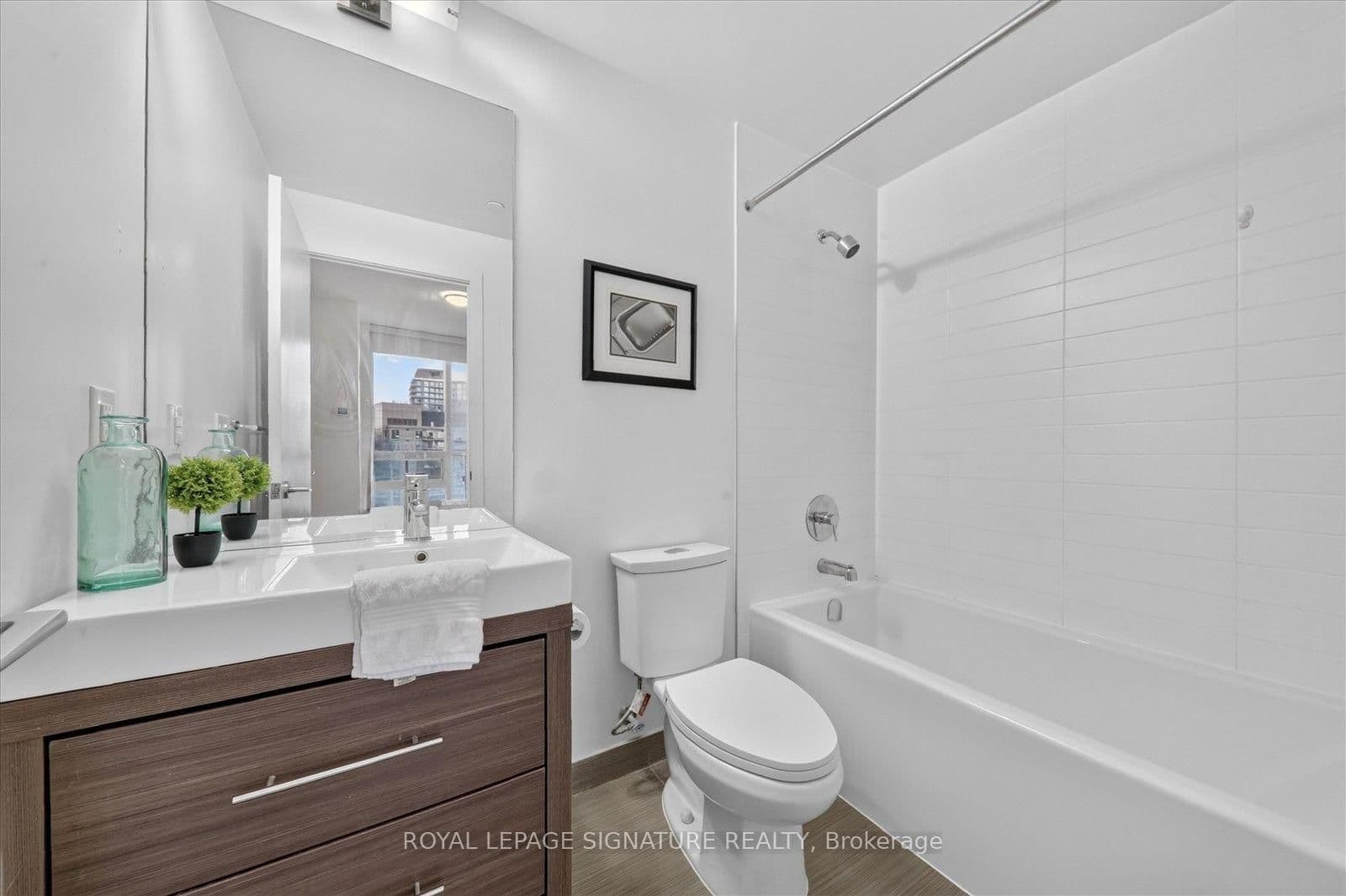 66 Forest Manor Road, Unit 2112 thumbnail 23