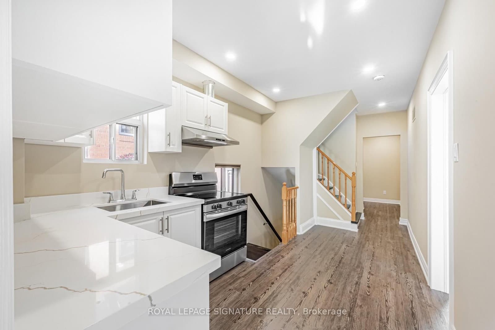 14 Howland Avenue, Unit 1 thumbnail 3
