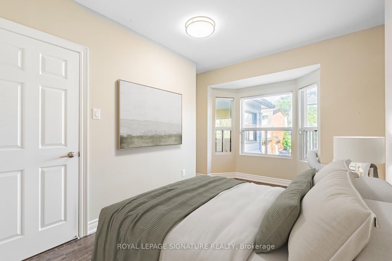 14 Howland Avenue, Unit 1 thumbnail 7