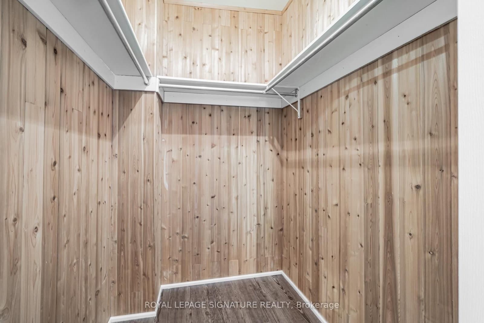 14 Howland Avenue, Unit 1 thumbnail 8