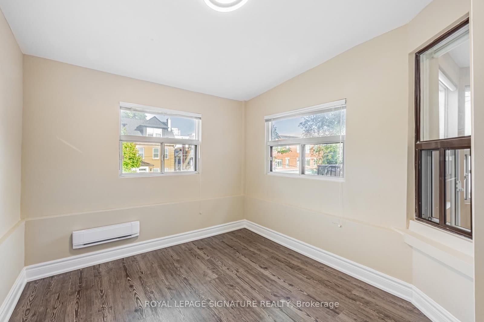 14 Howland Avenue, Unit 1 thumbnail 9
