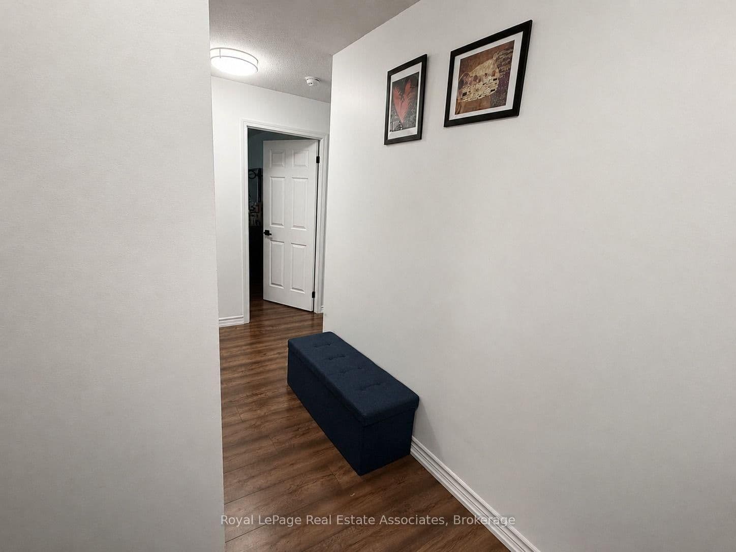 19 Grand Trunk Crescent, Unit 1910 thumbnail 12