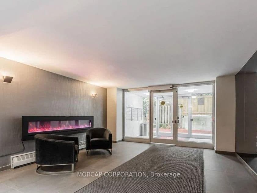 25 Bedford Road, Unit 205 thumbnail 2