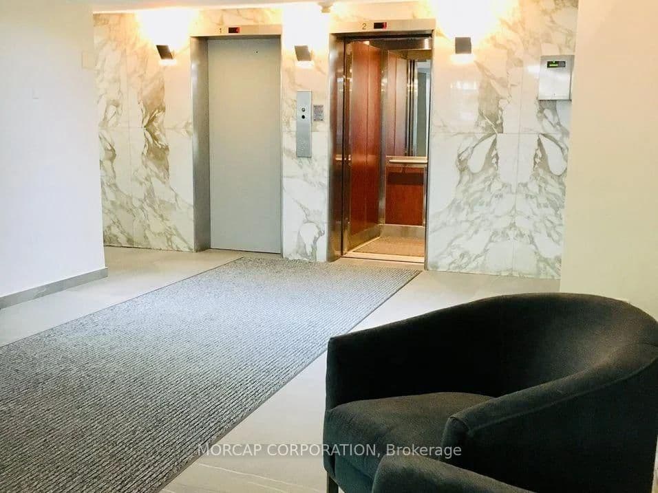 25 Bedford Road, Unit 205 thumbnail 3