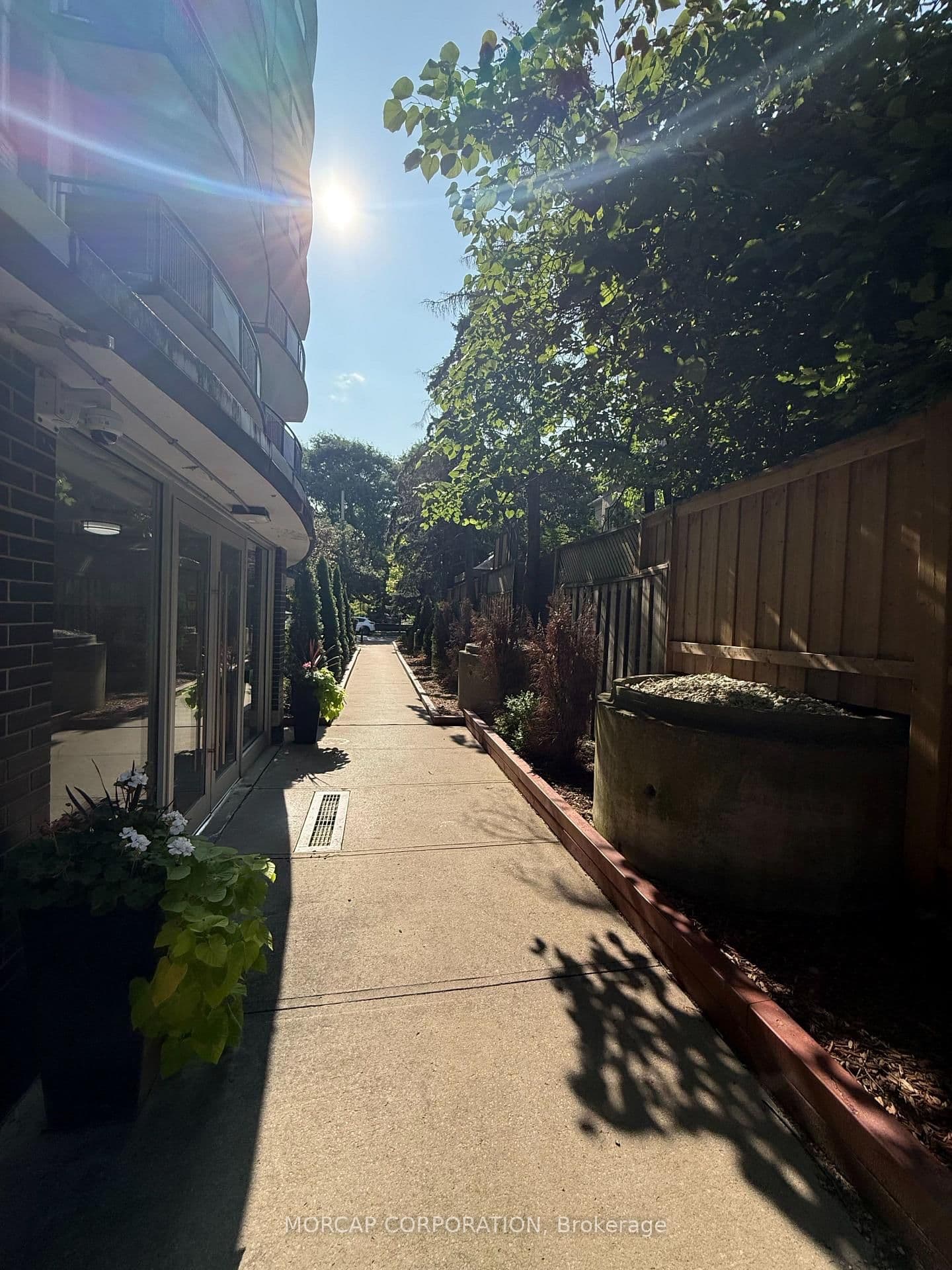 25 Bedford Road, Unit 205 thumbnail 8