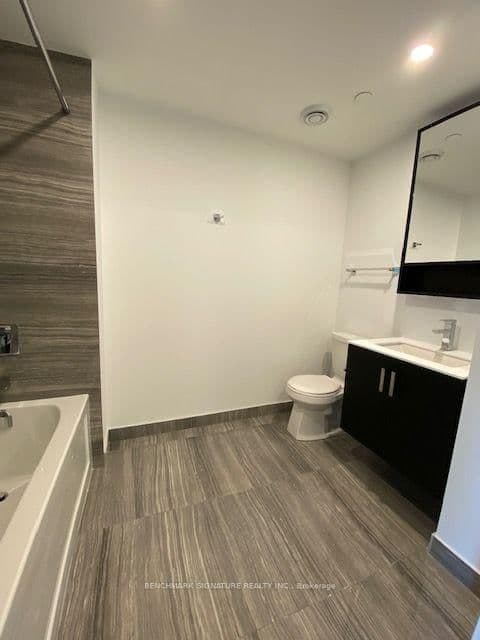 88 Queen Street E, Unit 3807 thumbnail 9