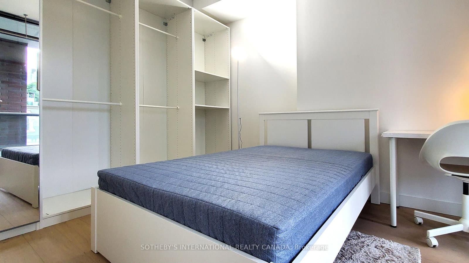 81 Wellesley Street E, Unit 305-Den thumbnail 11