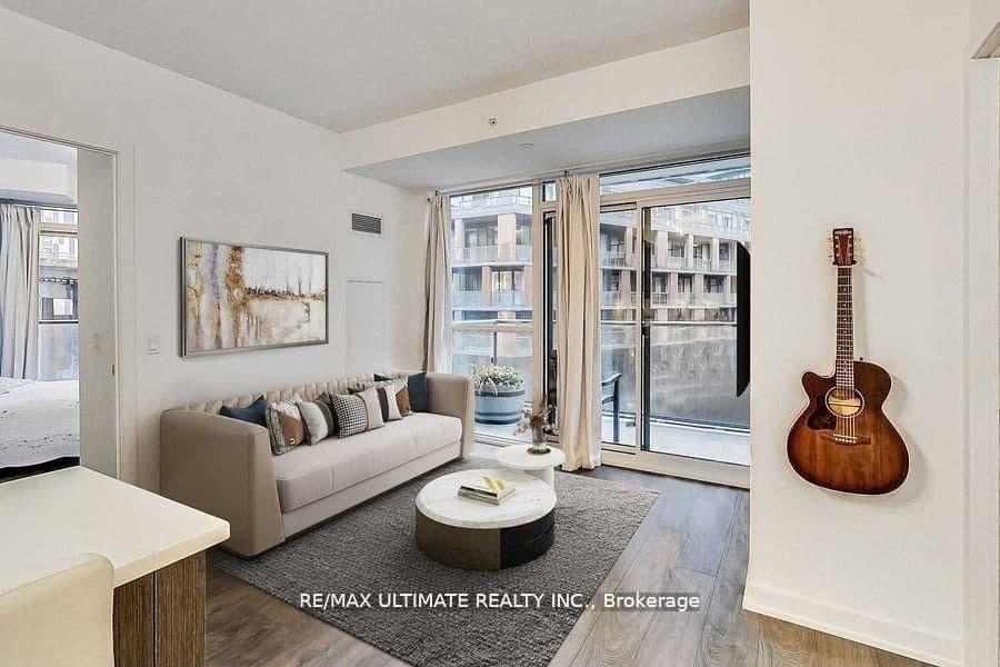 38 Iannuzzi Street, Unit 541 thumbnail 3