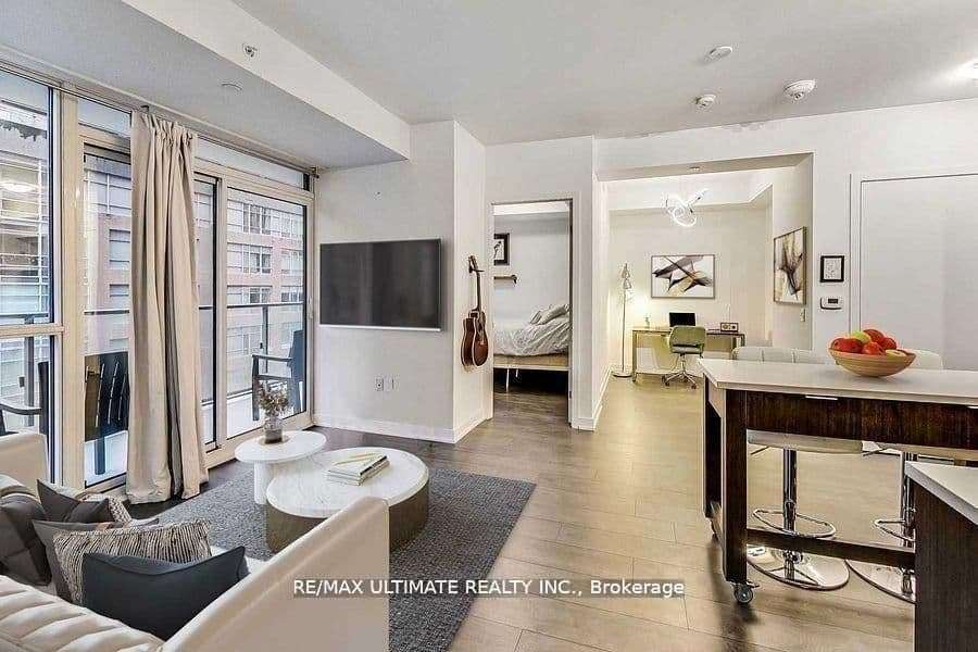 38 Iannuzzi Street, Unit 541 thumbnail 4
