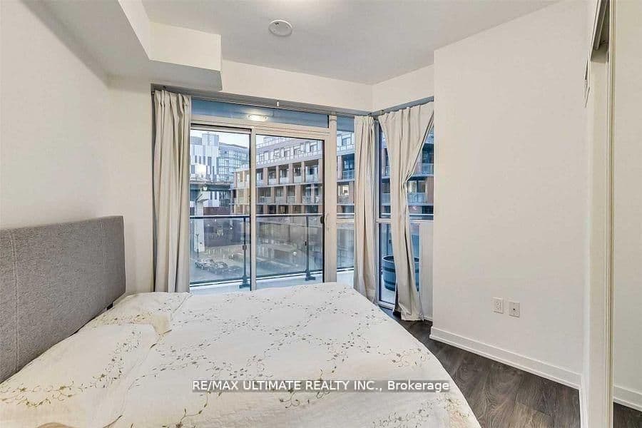 38 Iannuzzi Street, Unit 541 thumbnail 6