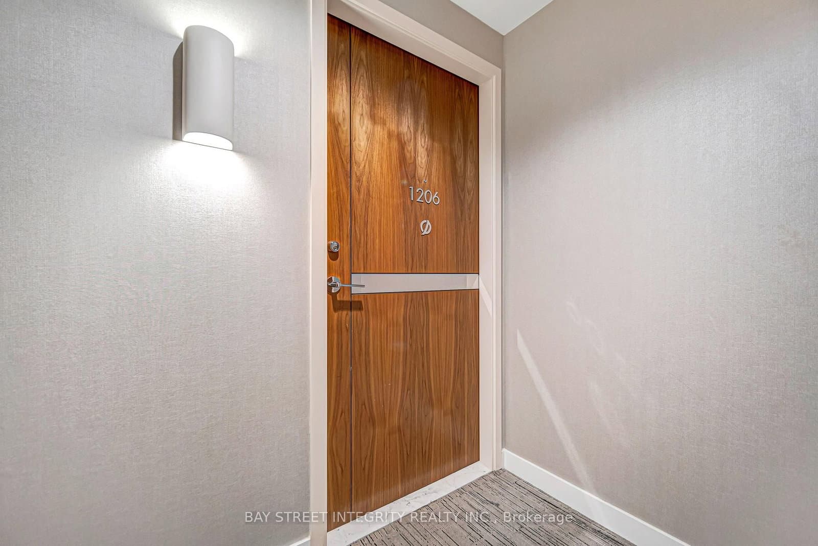 85 McMahon Drive, Unit 1206 thumbnail 5