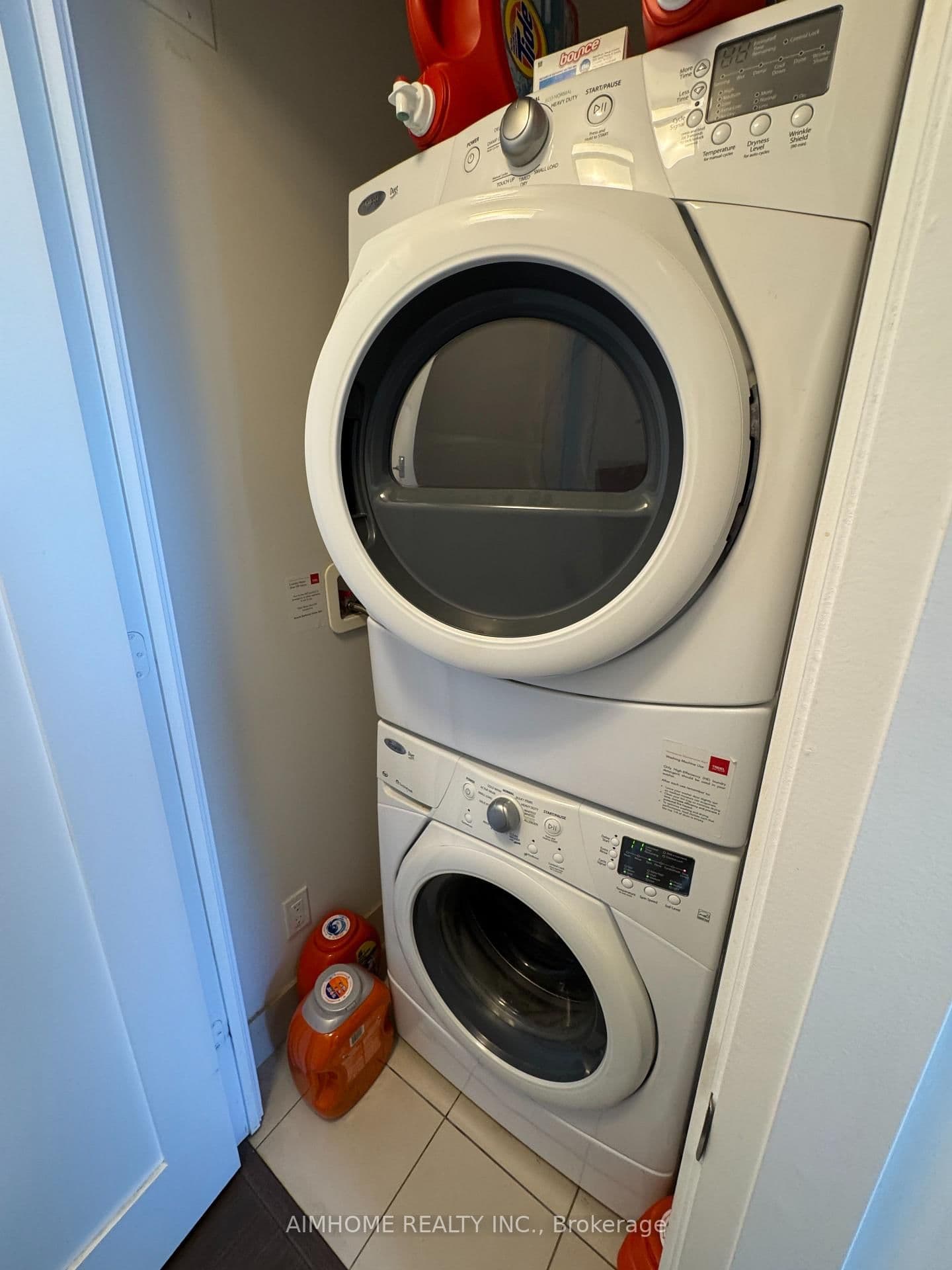 5 Sheppard Avenue E, Unit 3917 thumbnail 21