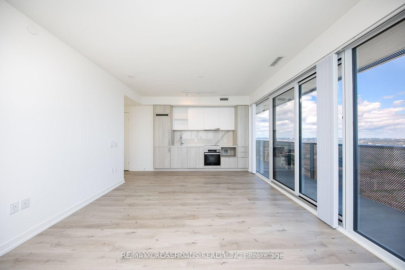 138 Downes Street, Unit 5306 thumbnail 10