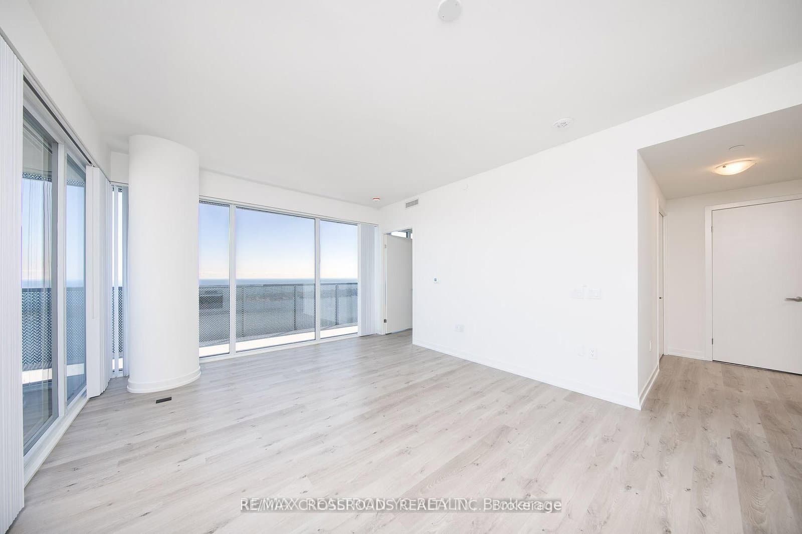 138 Downes Street, Unit 5306 thumbnail 8