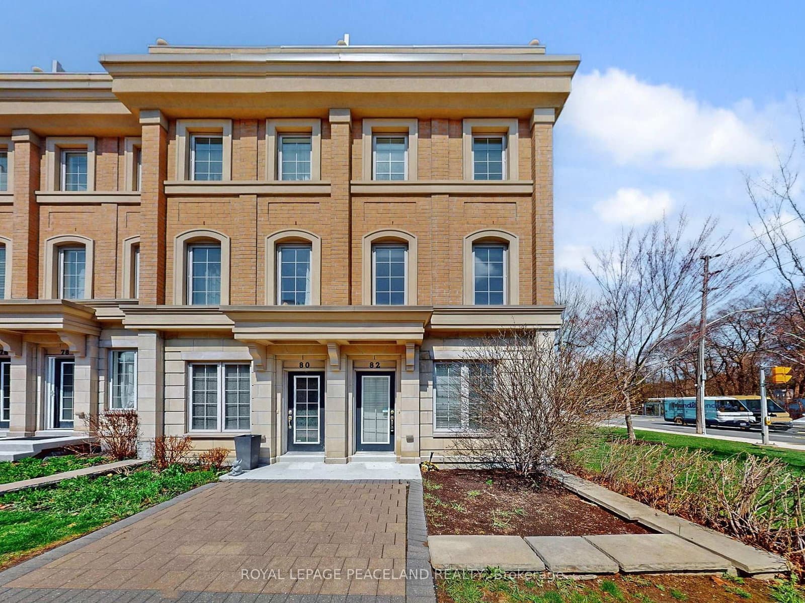 82 Hargrave Lane thumbnail 2
