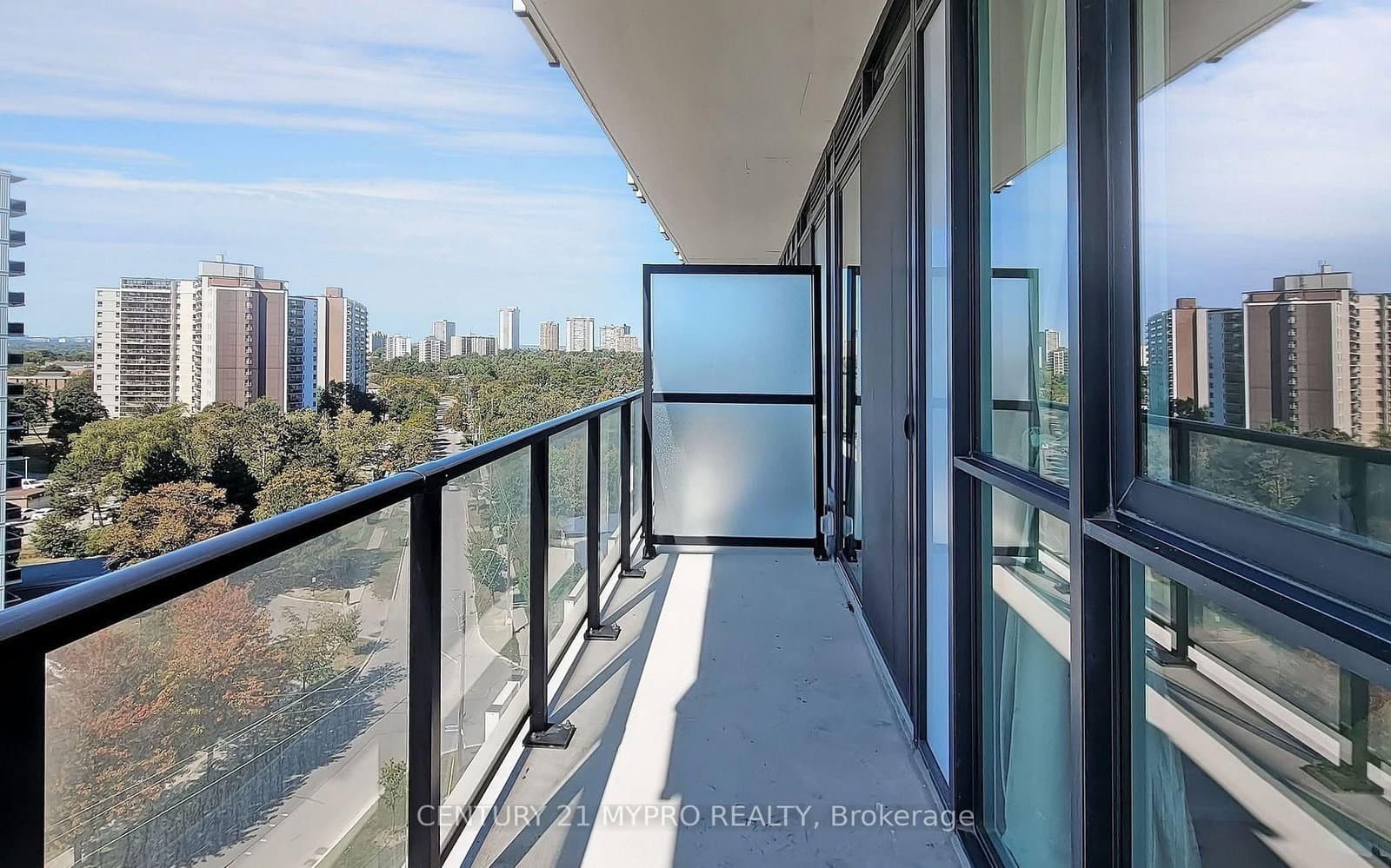 128 Fairview Mall Drive, Unit 904 thumbnail 19