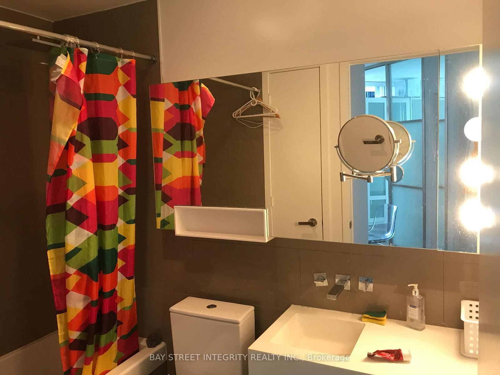 45 Charles Street E, Unit 802 thumbnail 9