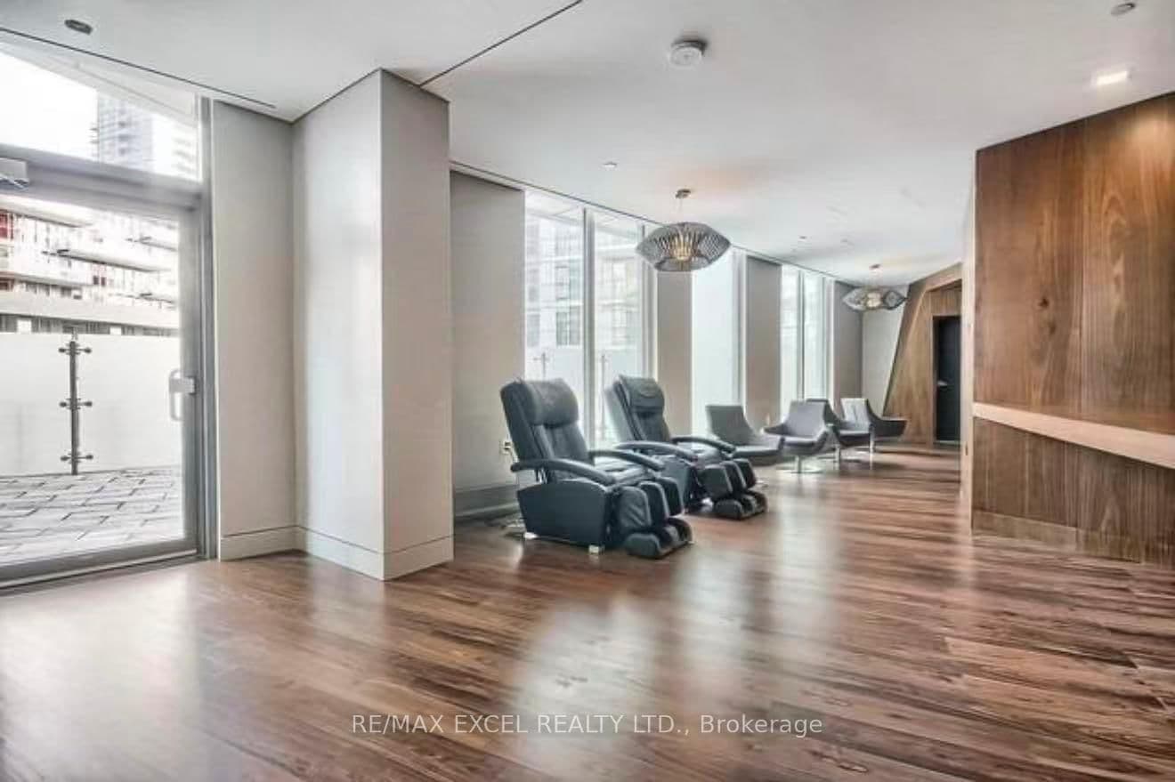 75 Queens Wharf Road, Unit 1915 thumbnail 13