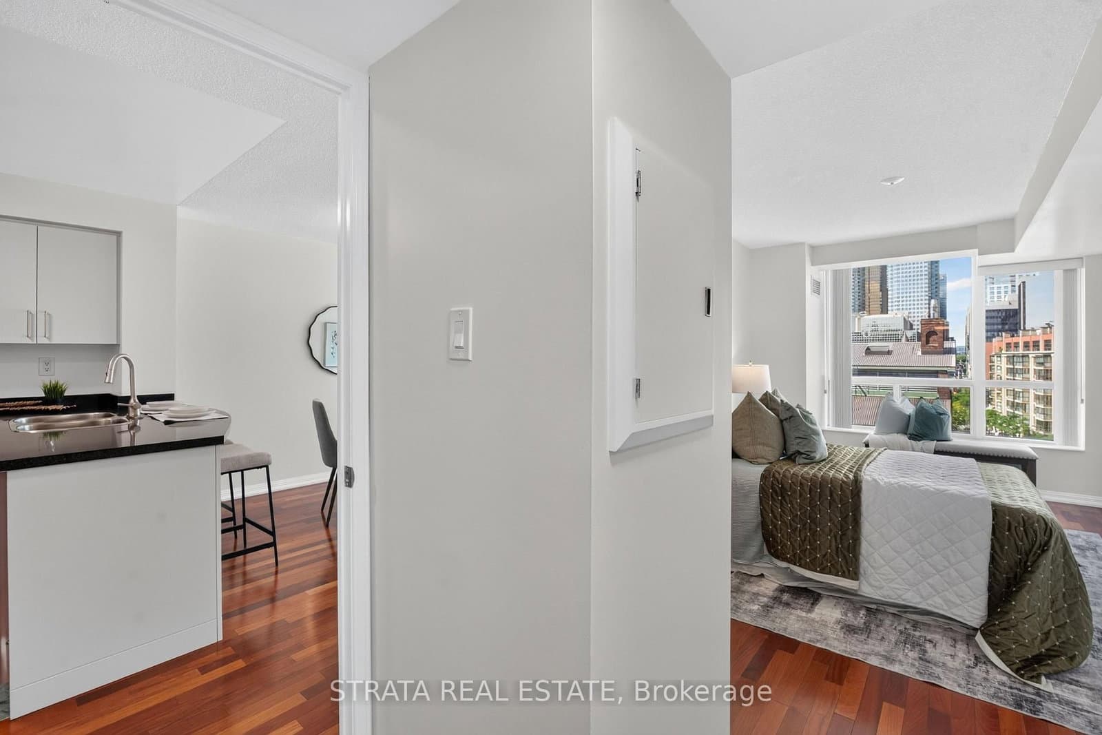 109 Front Street E, Unit 814 thumbnail 19