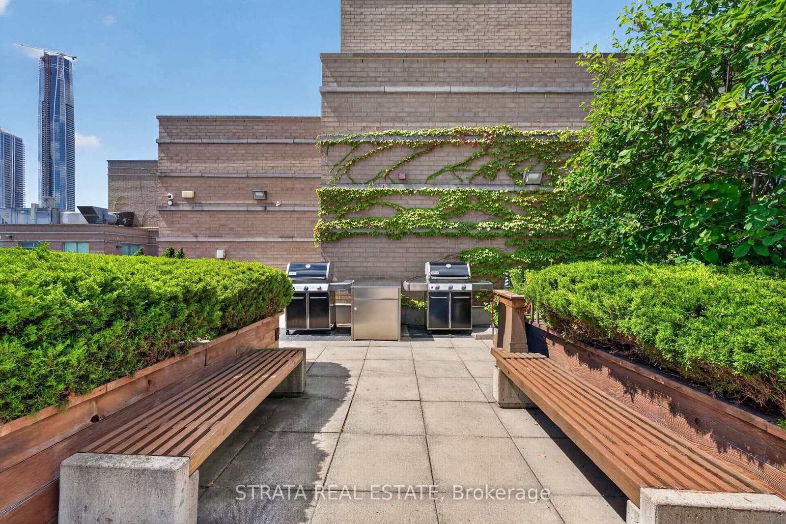 109 Front Street E, Unit 814 thumbnail 32