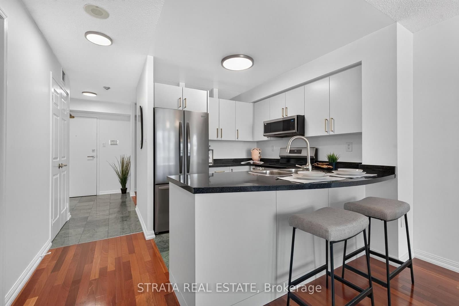 109 Front Street E, Unit 814 thumbnail 9
