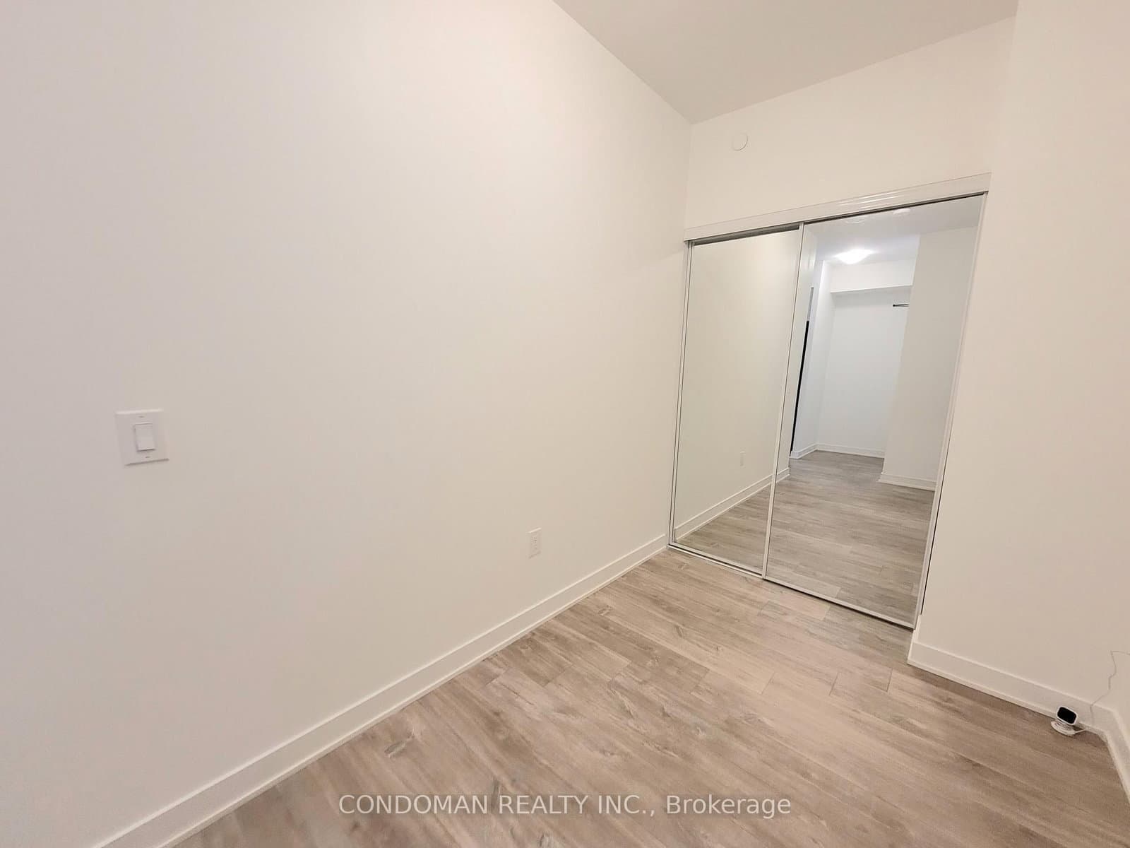 100 Dalhousie Street, Unit 2408 thumbnail 10