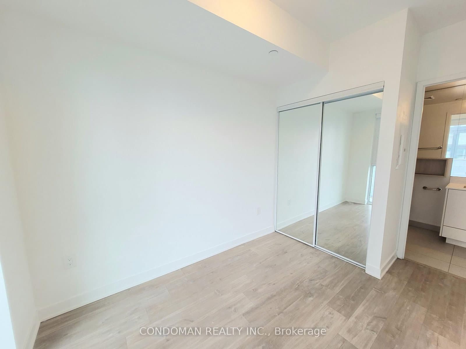 100 Dalhousie Street, Unit 2408 thumbnail 6