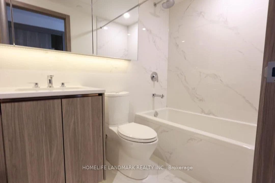 27 McMahon Drive, Unit 1111 thumbnail 3