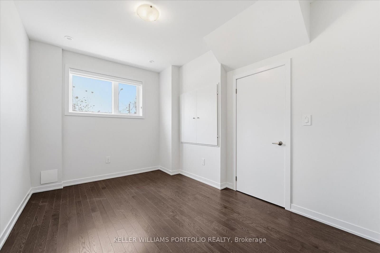 372 Lawrence Heights Way thumbnail 33