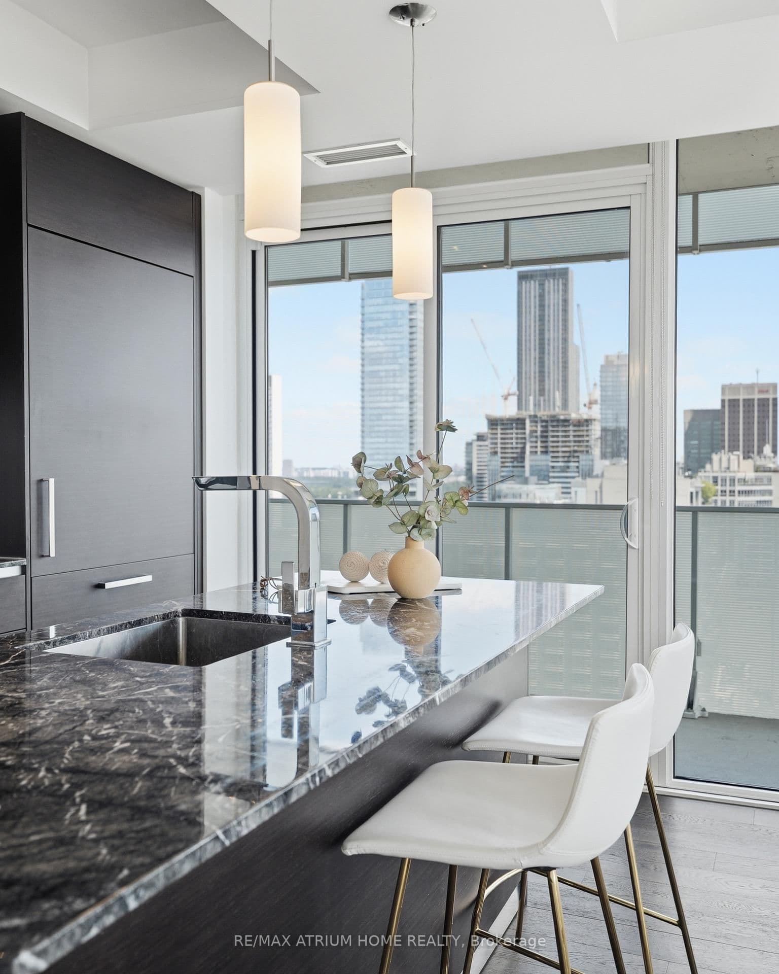 200 Bloor Street W, Unit 3103 thumbnail 23
