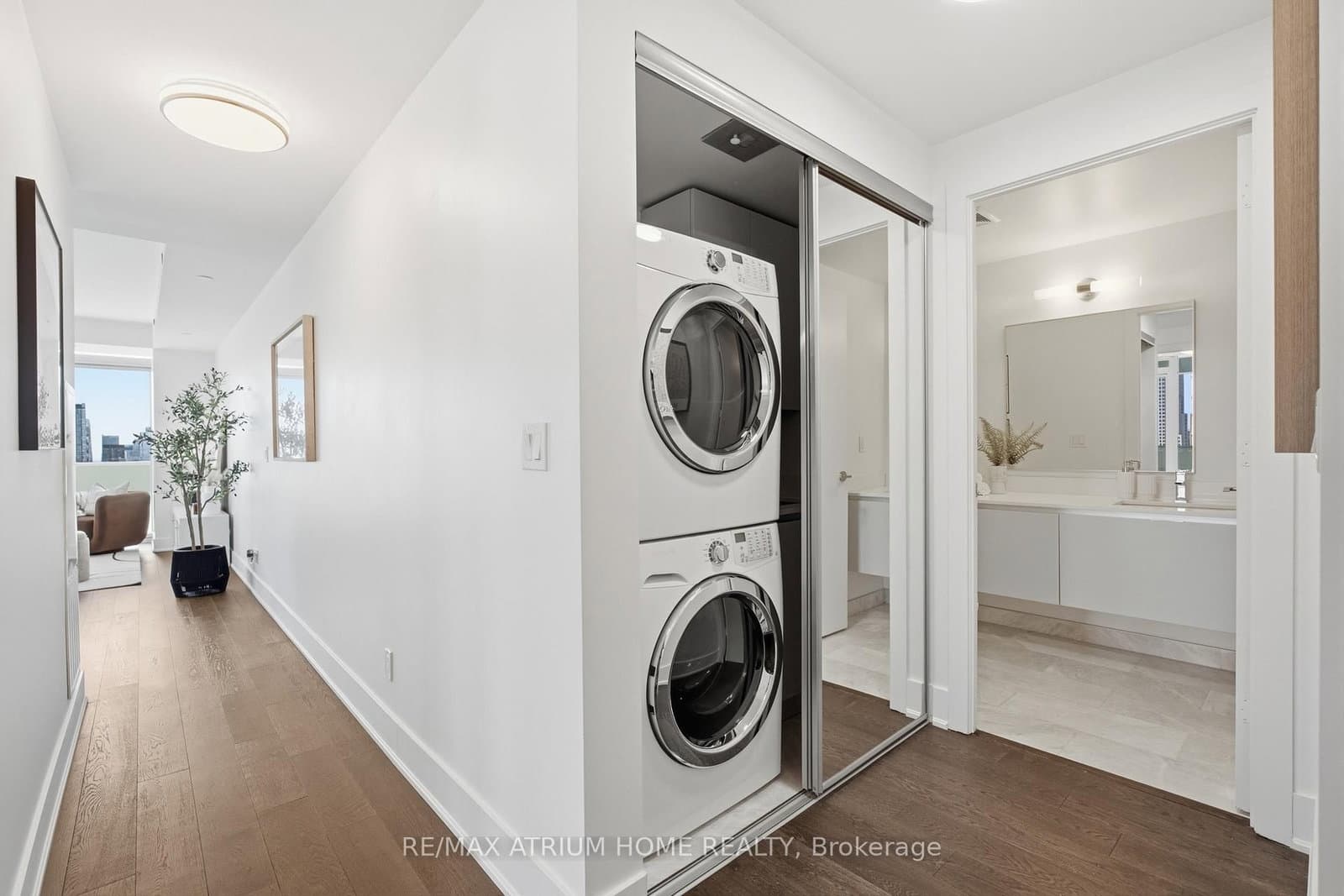 200 Bloor Street W, Unit 3103 thumbnail 38