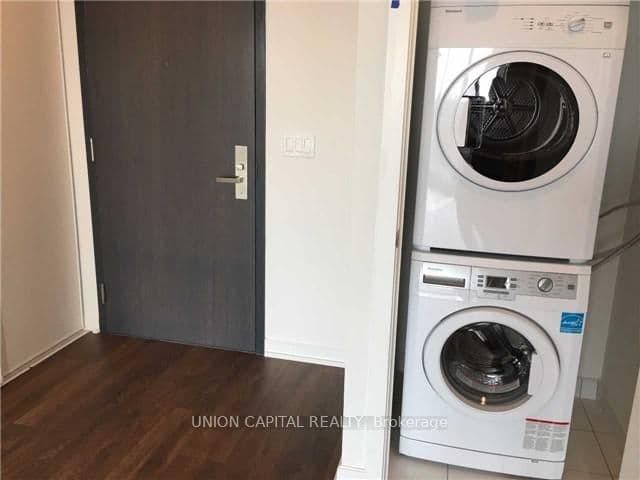 52 Forest Manor Road, Unit 201 thumbnail 8