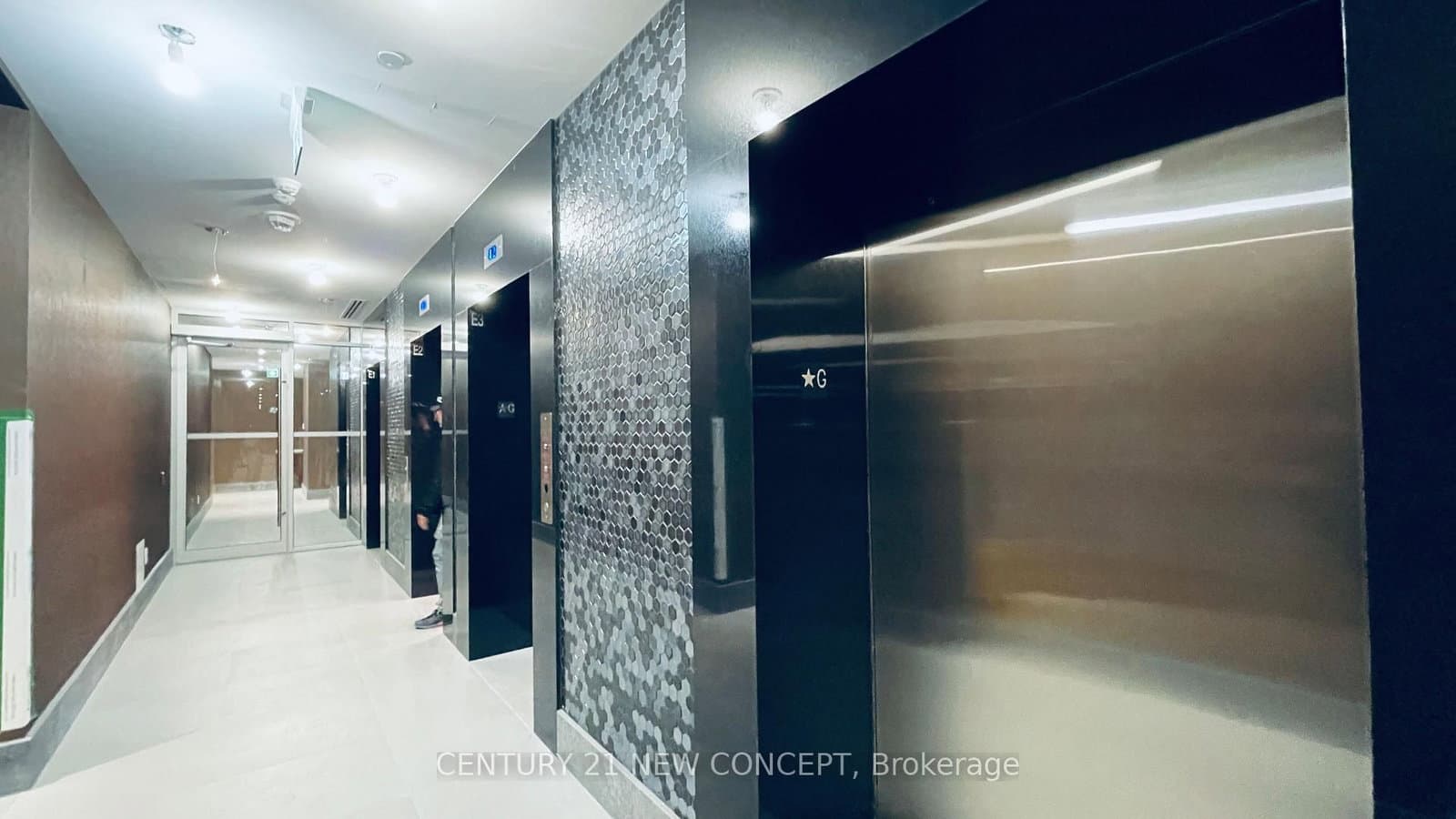 8 Widmer Street, Unit 3411 thumbnail 5