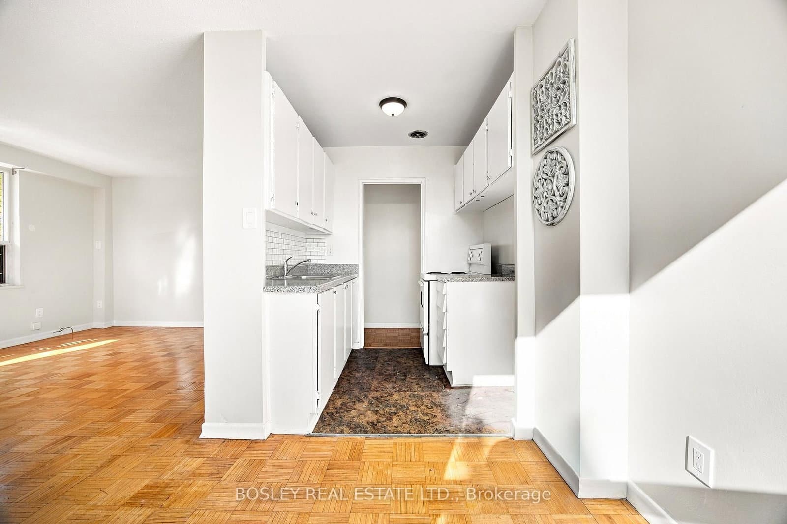85 Lawton Boulevard, Unit 409 thumbnail 13