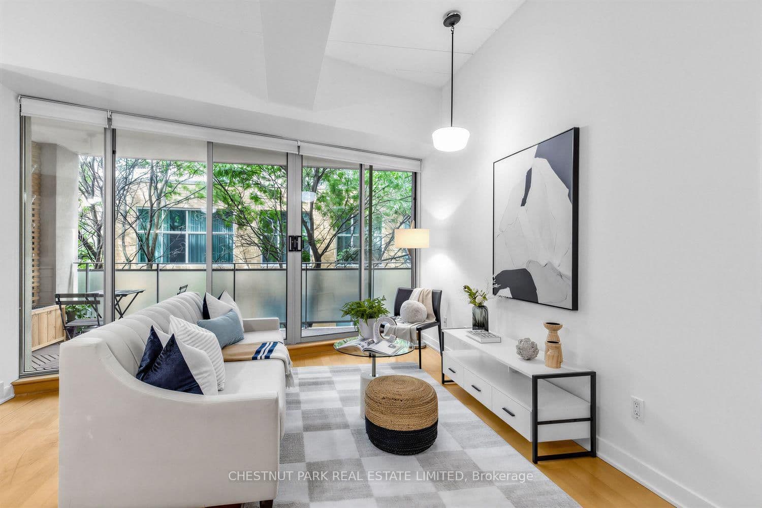 160 Baldwin Street, Unit 409 thumbnail 17