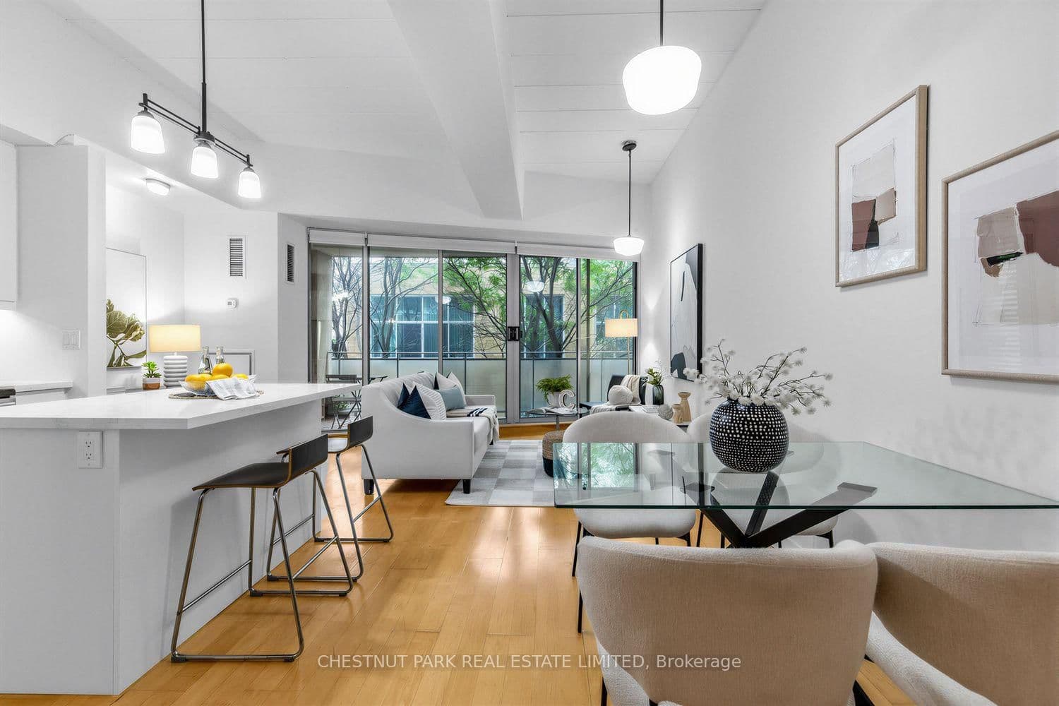 160 Baldwin Street, Unit 409 thumbnail 2