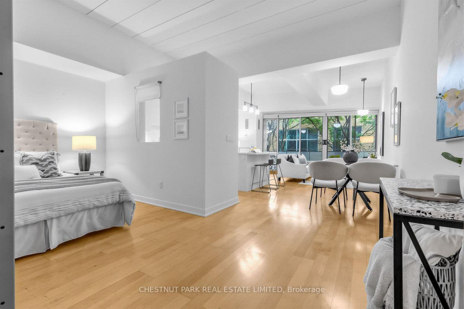 160 Baldwin Street, Unit 409 thumbnail 3