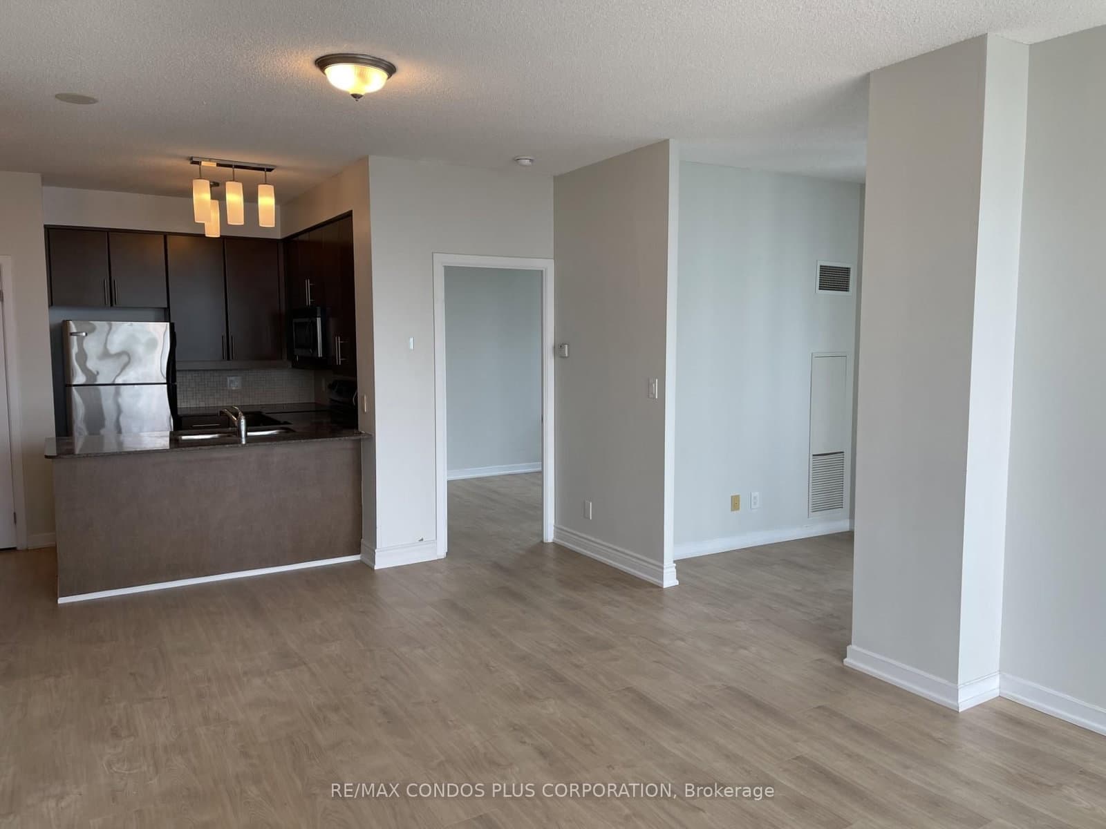 18 Harbour Street, Unit 2408 thumbnail 11