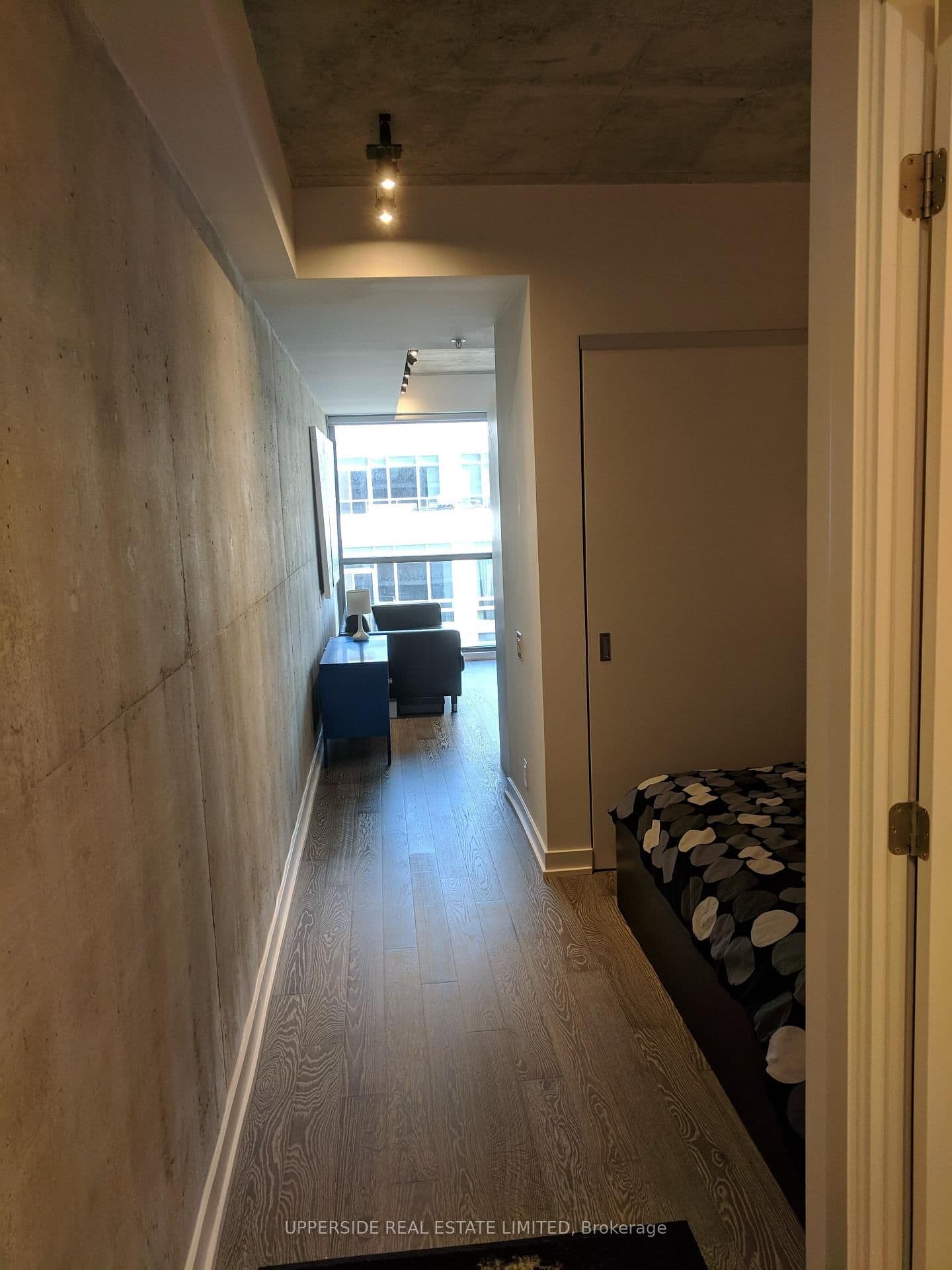 39 Brant Street, Unit 912