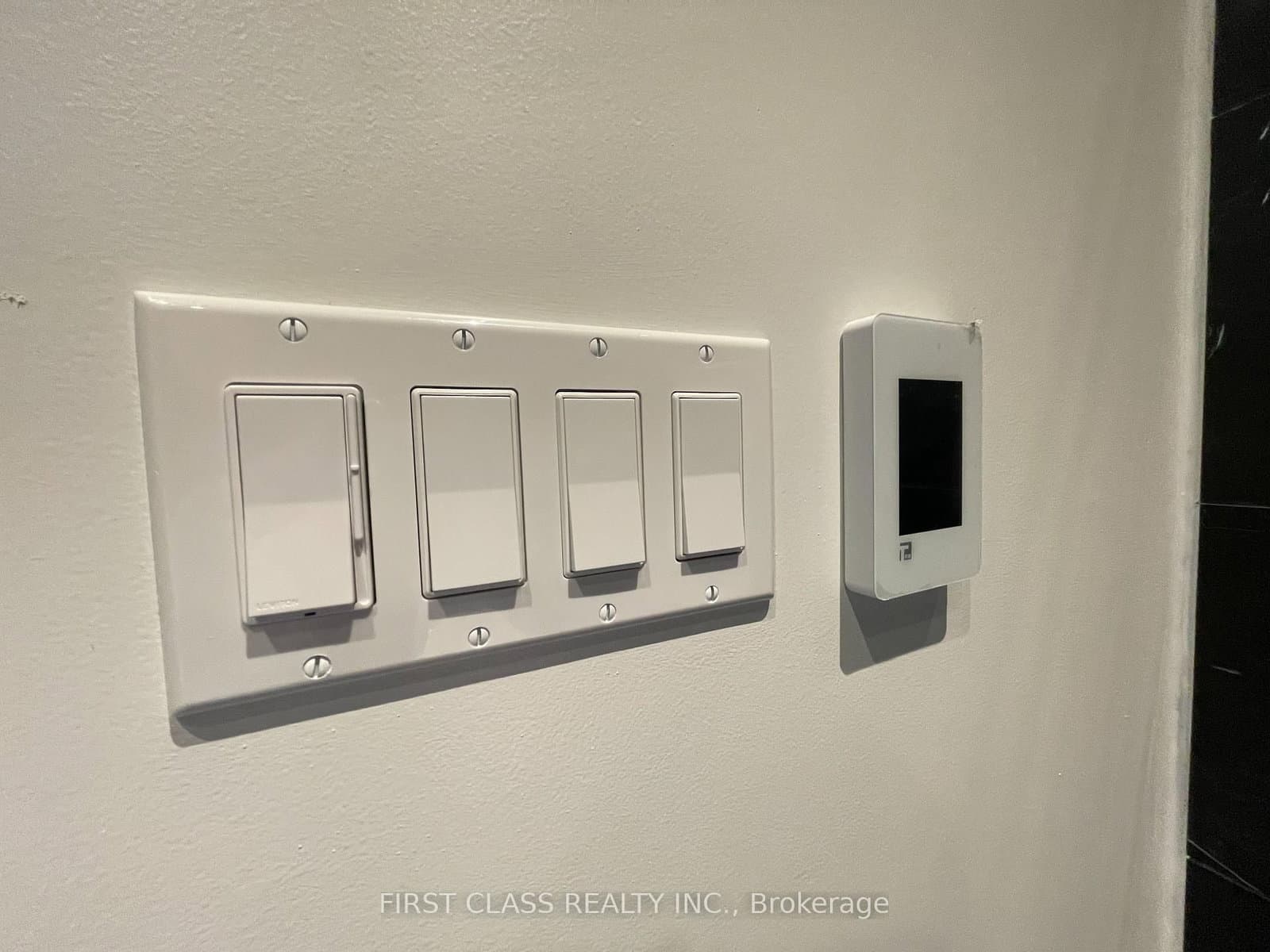 11 Yorkville Avenue, Unit 6307 thumbnail 20