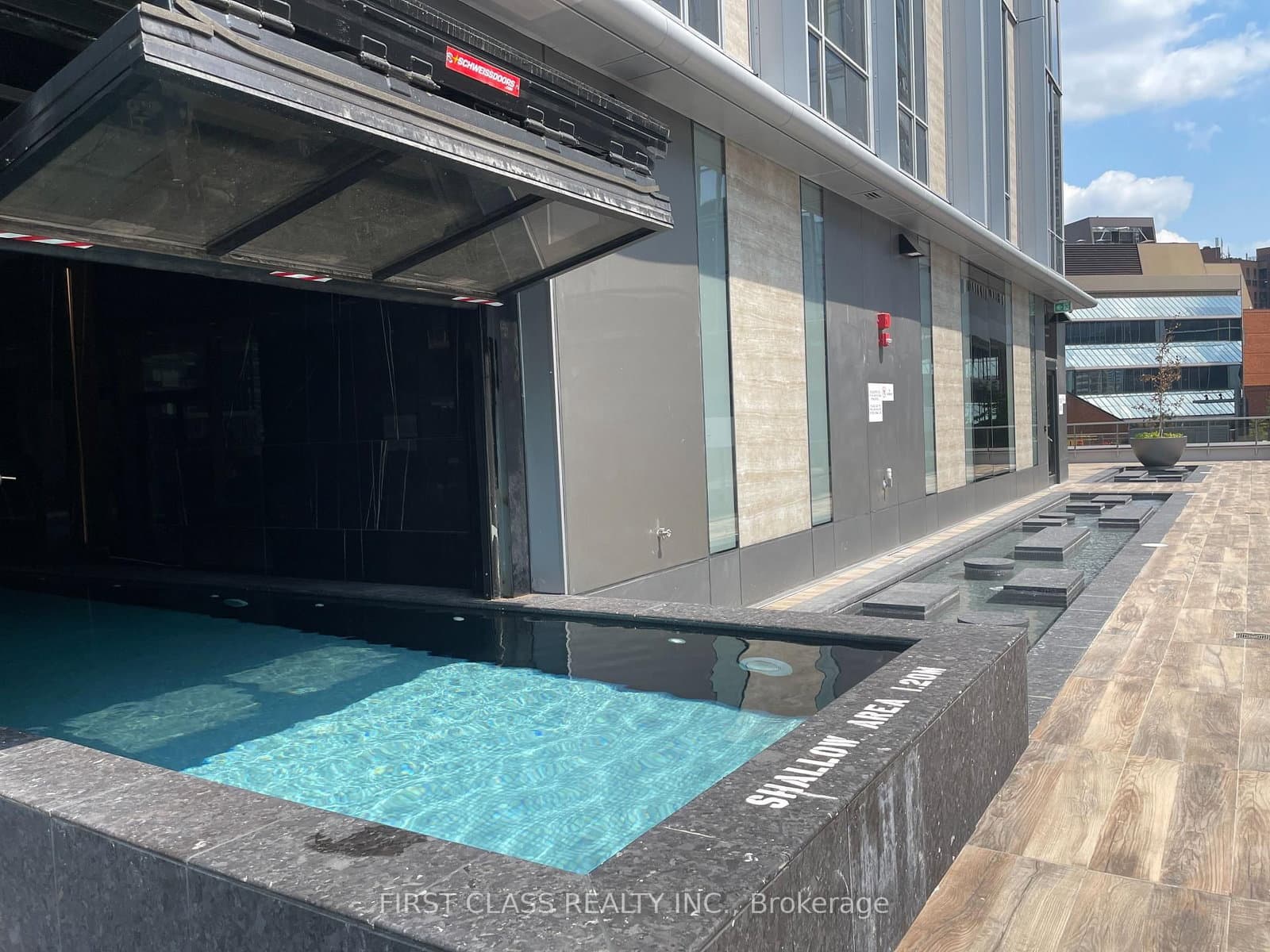 11 Yorkville Avenue, Unit 6307 thumbnail 27