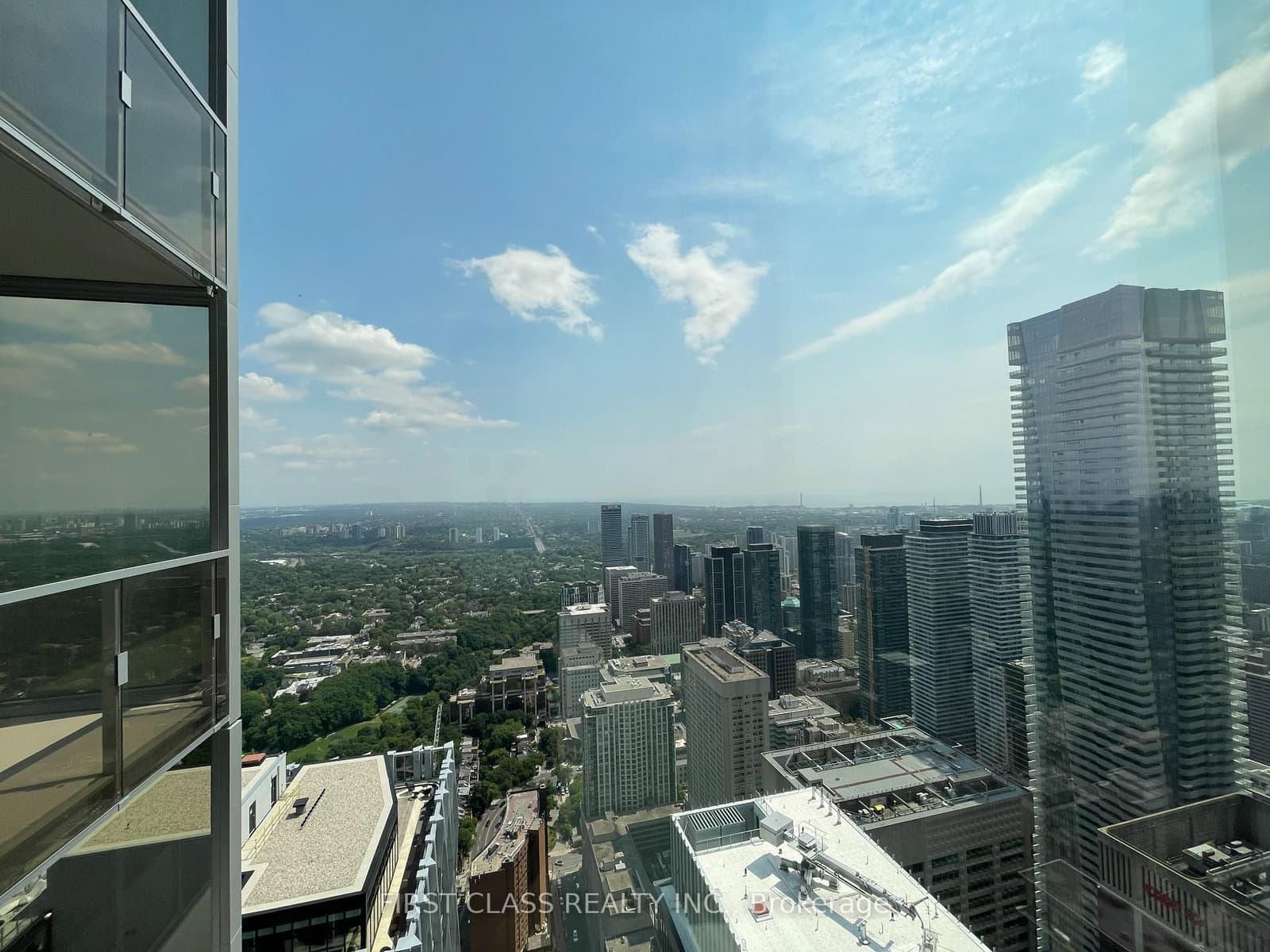 11 Yorkville Avenue, Unit 6307 thumbnail 4