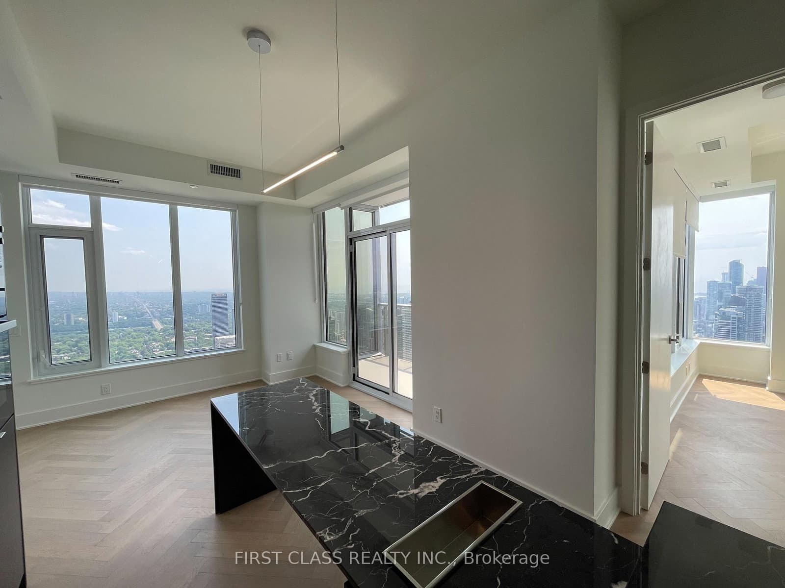 11 Yorkville Avenue, Unit 6307 thumbnail 7