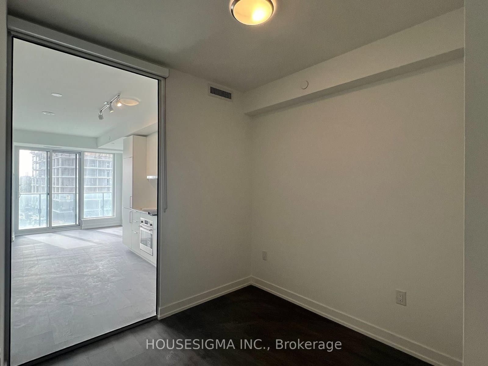 7 Golden Lion Heights, Unit N540 thumbnail 10