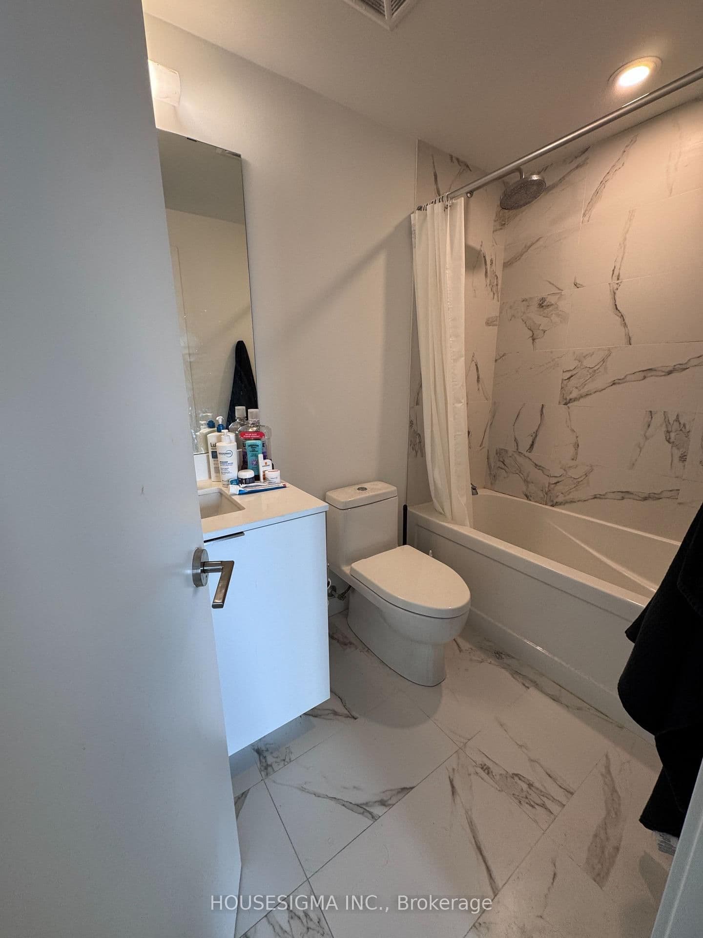 7 Golden Lion Heights, Unit N540 thumbnail 15