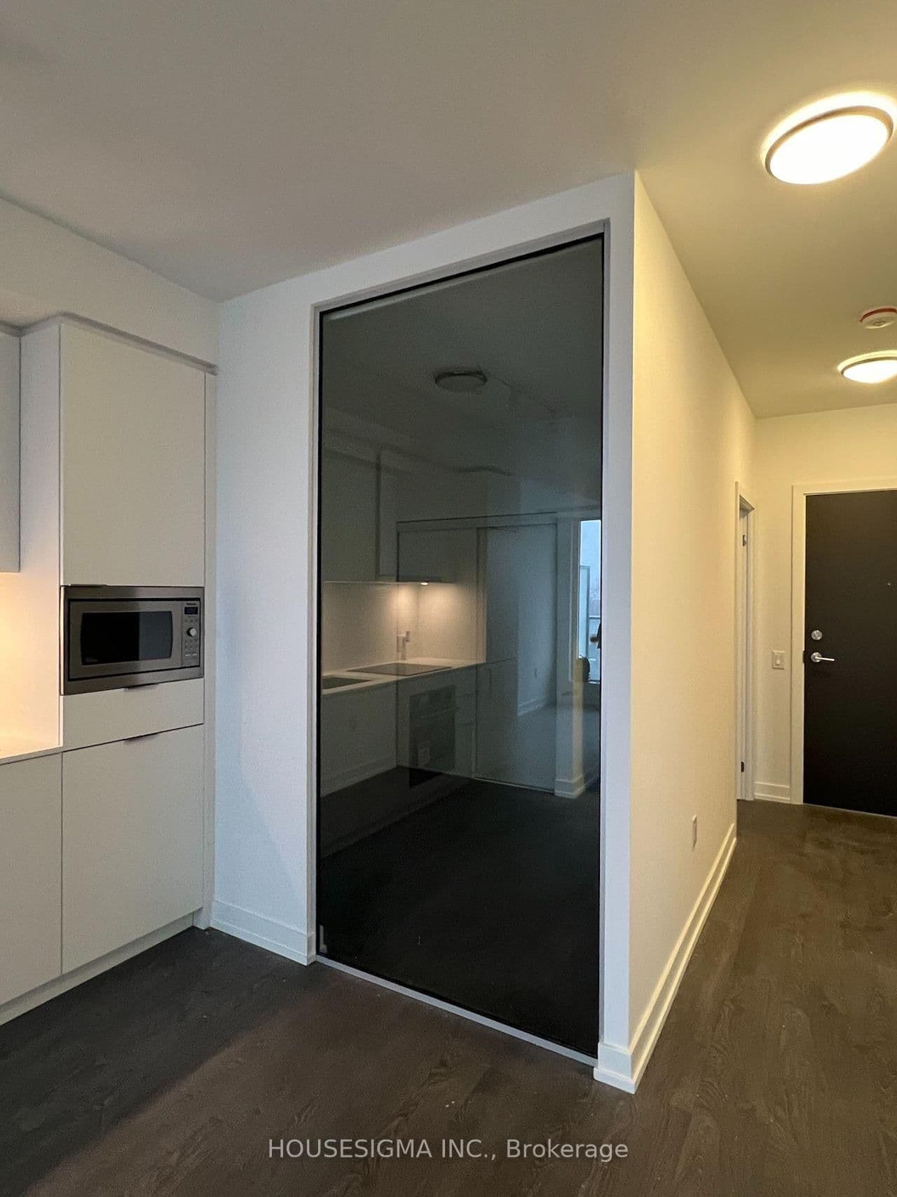 7 Golden Lion Heights, Unit N540 thumbnail 3