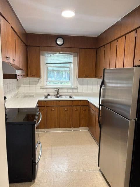1661 Bathurst Street, Unit 1 thumbnail 10